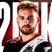 Shaoye 和 Draven 尽了全力。 Ale 和 Gwen 在关键团战中制造了强大的 AOE 完成击杀。