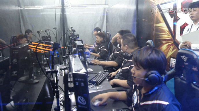 Invictus Gaming 官方公告：上单选手 ZUIAN 成为自由球员，正式断开联系