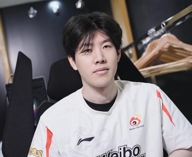 LGD Gaming 官方公告：第二队中单 xqw 通过了试训，正式晋升为 LGD Gaming 。