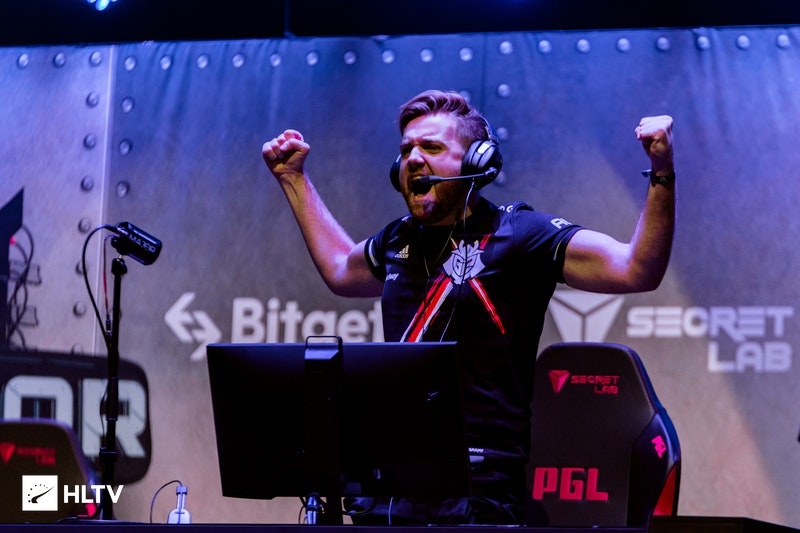 Xun ：对线都特别强，配合也都很好，所以会让我们赢游戏比较简单